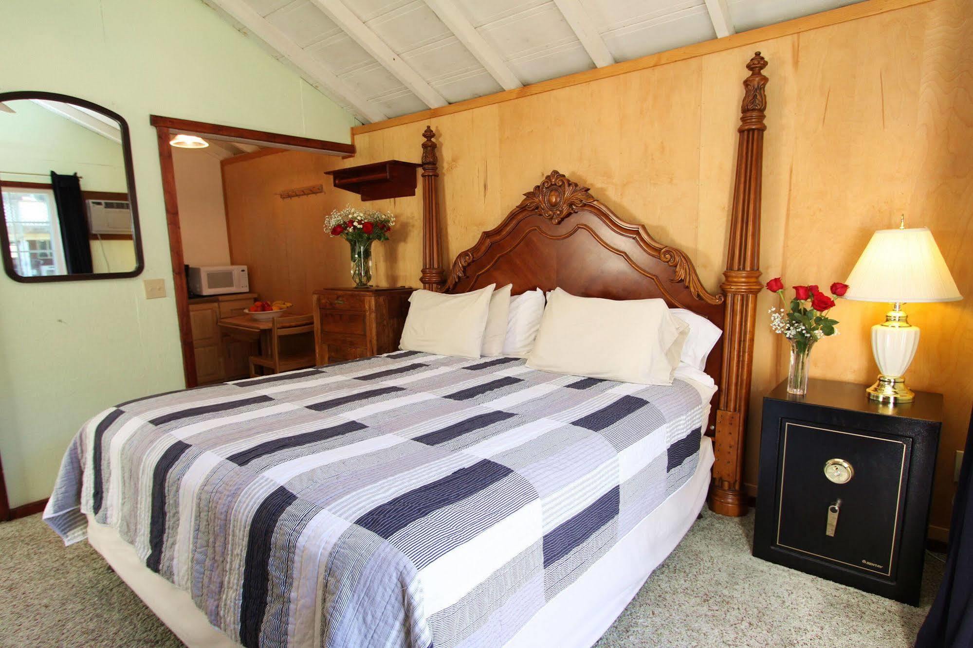 The Woods Hotel - Gay Lgbtq Cabins Guerneville Luaran gambar